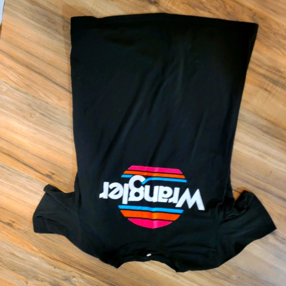 Size Small Wrangler t shirt